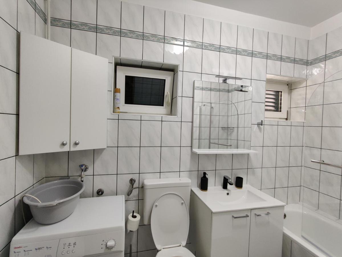 Biuk Apartments โนวีวีโนดอลสกี ภายนอก รูปภาพ