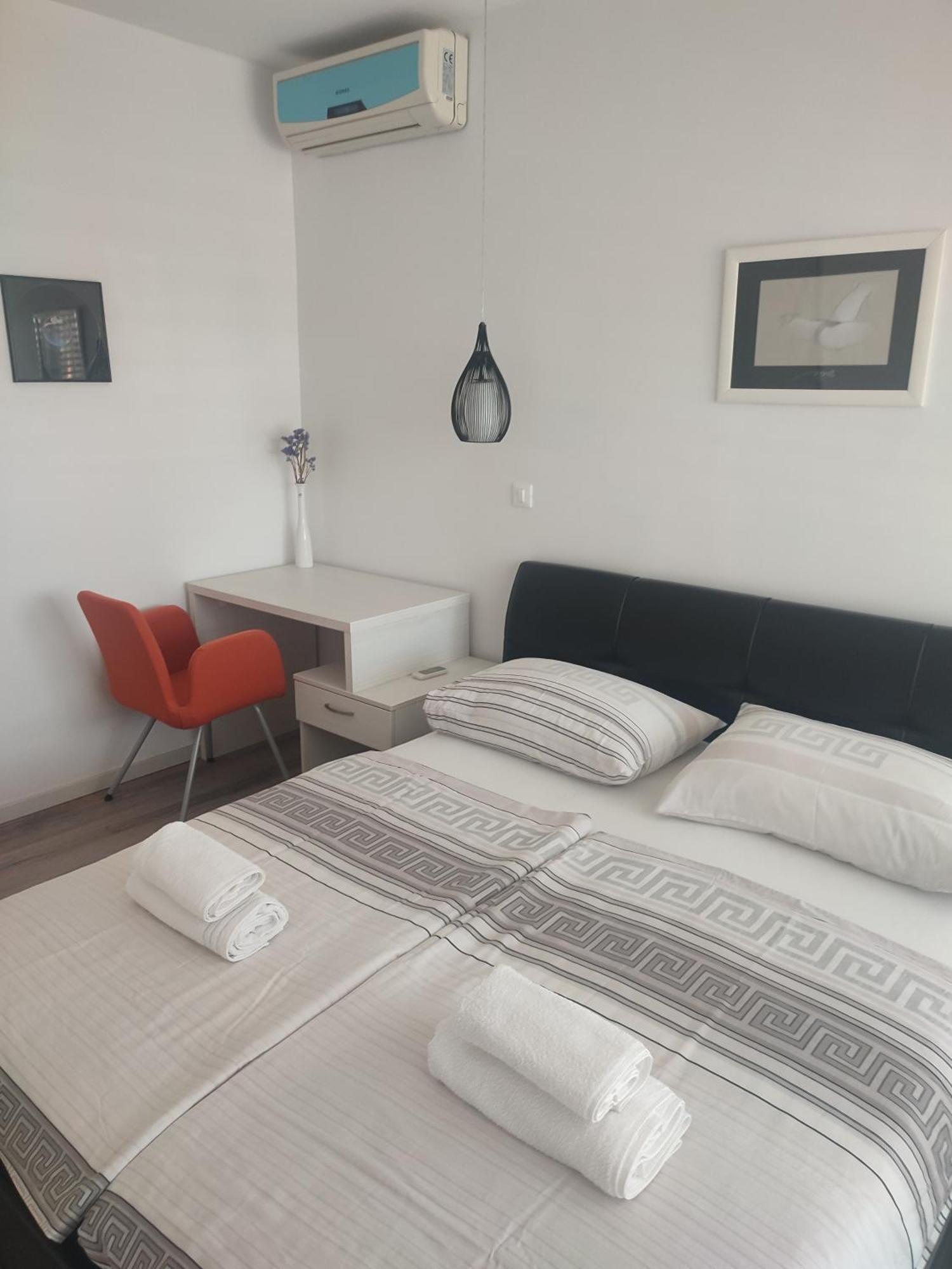 Biuk Apartments โนวีวีโนดอลสกี ห้อง รูปภาพ
